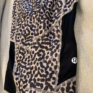 LuLu Lemon leopard print cropped leggings size 4